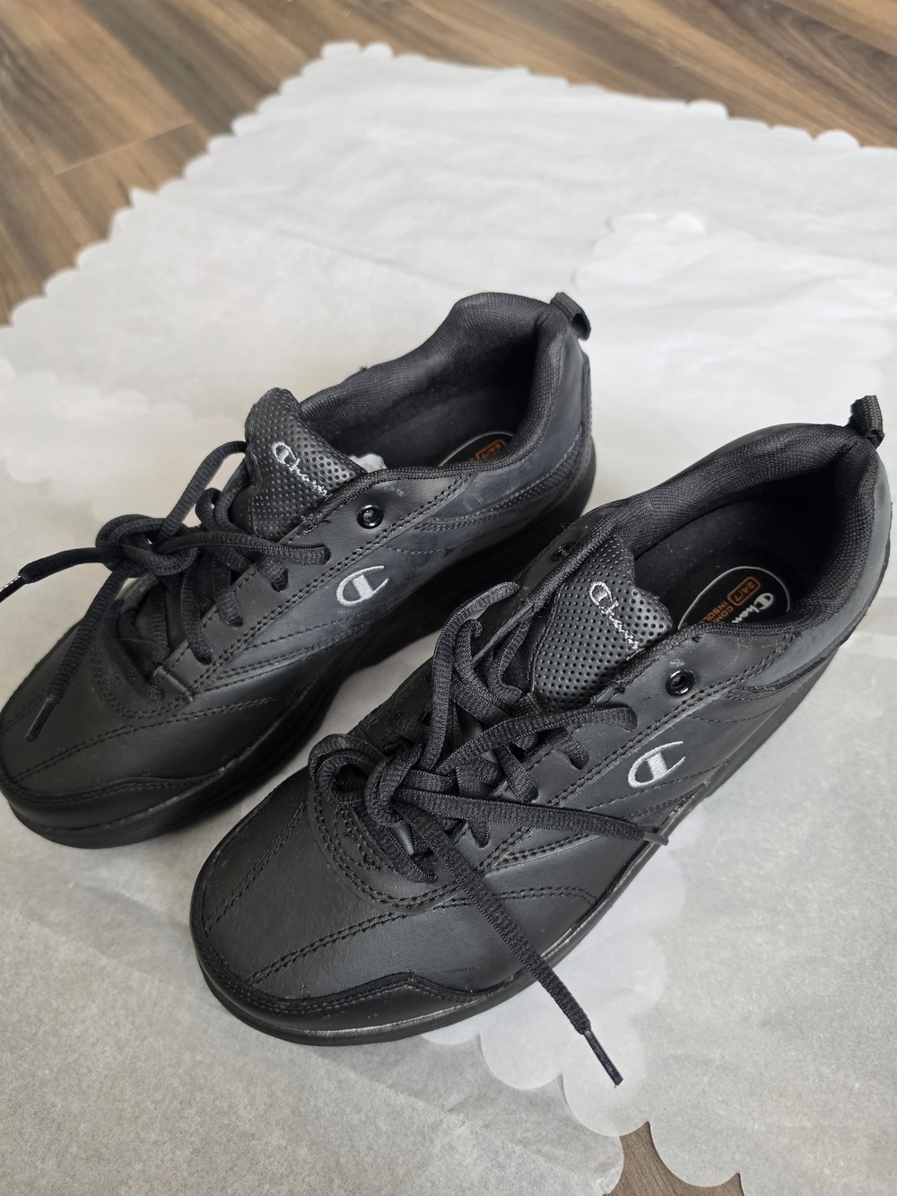 Champion Men's Black Leather Lace-Up Sneakers US 9.5